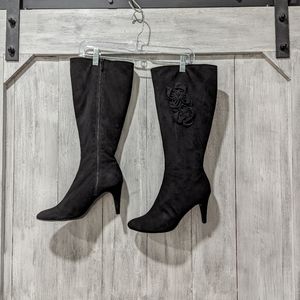 Very Good Condition Suede Velvet Heart Boots size:10